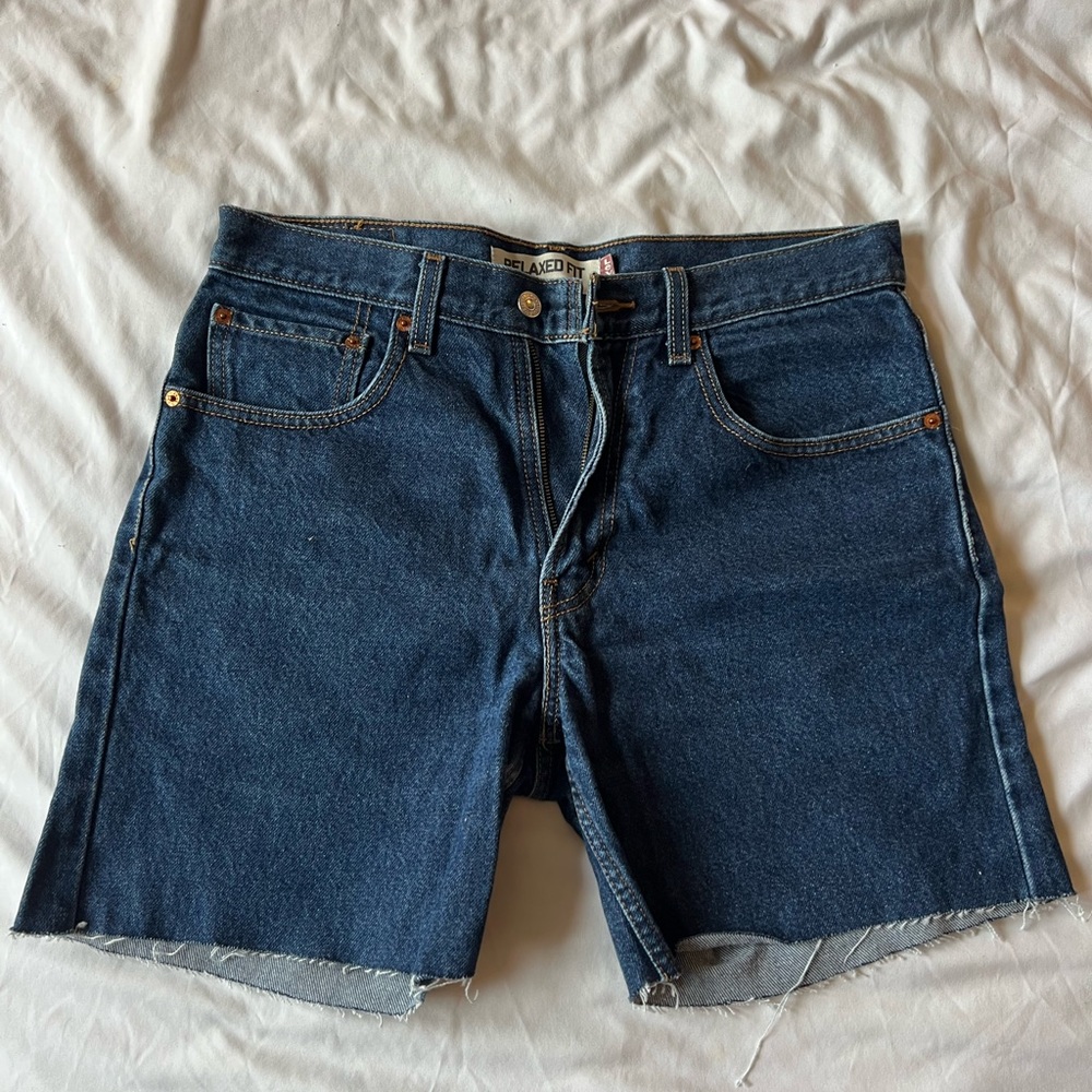 Men’s 32 Levi’s related fit denim shorts